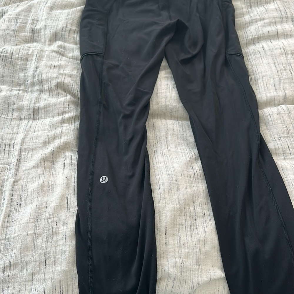 Black lululemon leggings